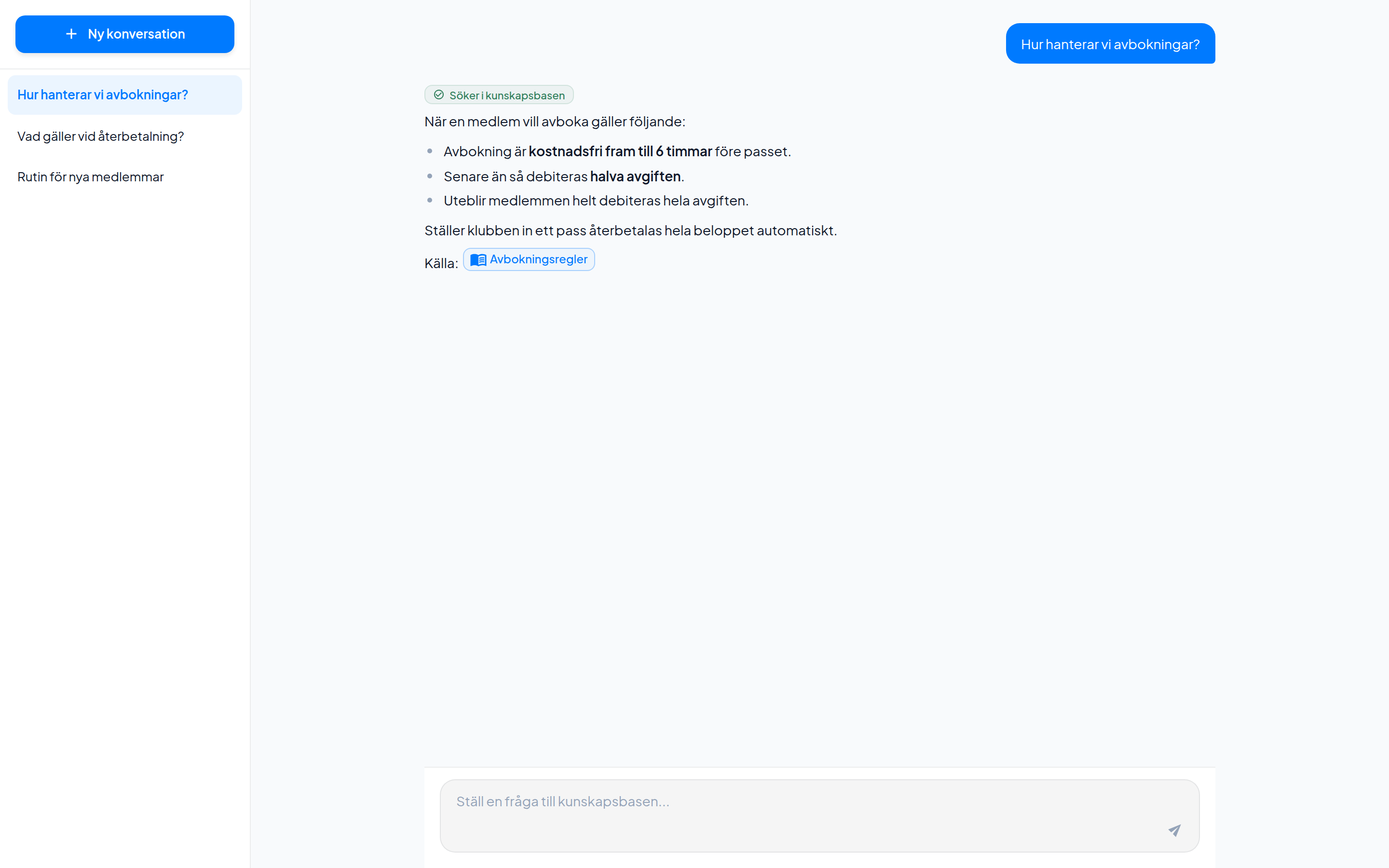 AI-assistenten svarar på en fråga med källhänvisning i GlennBooks kunskapsbas